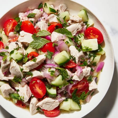 This healthy Cucumber and Chicken Clean Shaker recipe is bursting with fresh flavors, perfect for a light lunch.